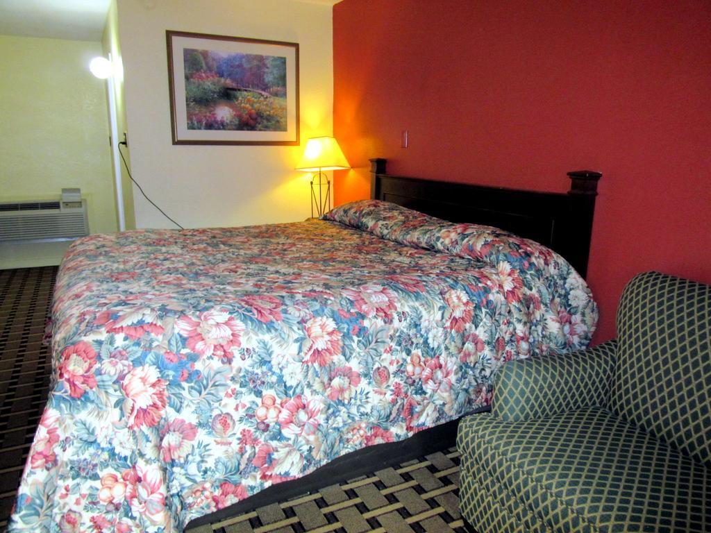 Budget Host Inn Arlington Bagian luar foto