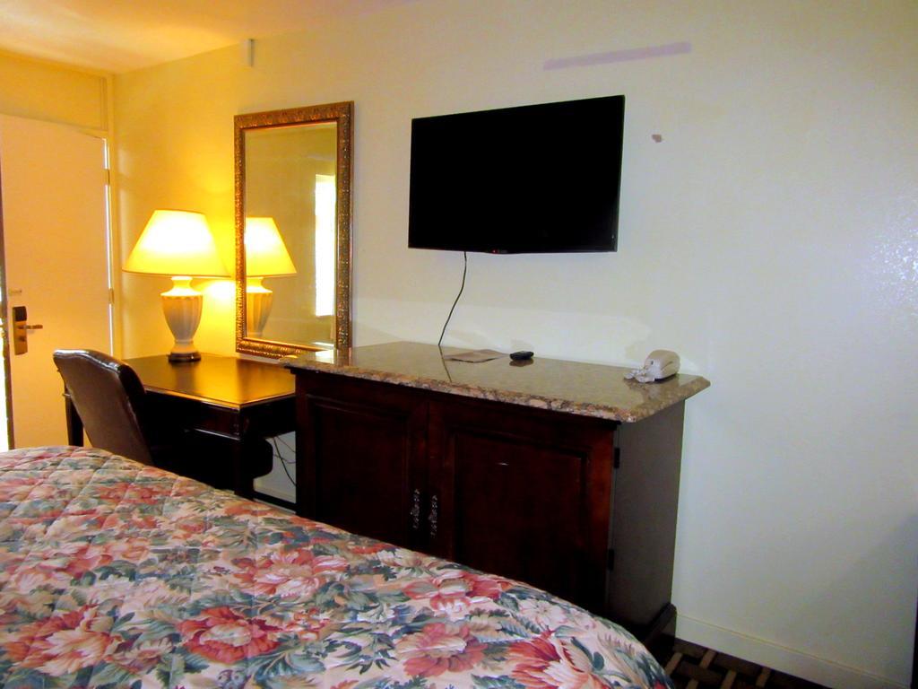 Budget Host Inn Arlington Bagian luar foto