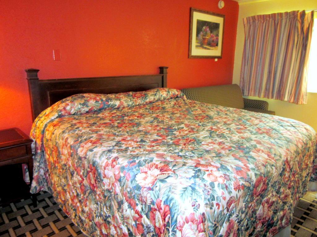 Budget Host Inn Arlington Bagian luar foto