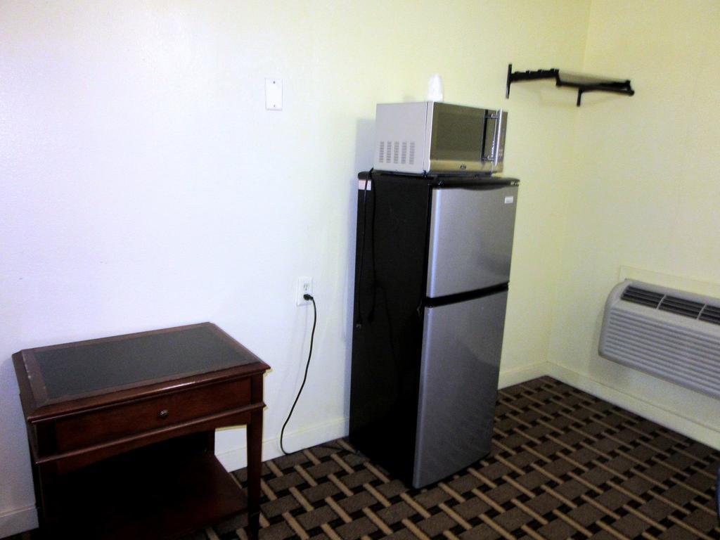 Budget Host Inn Arlington Bagian luar foto