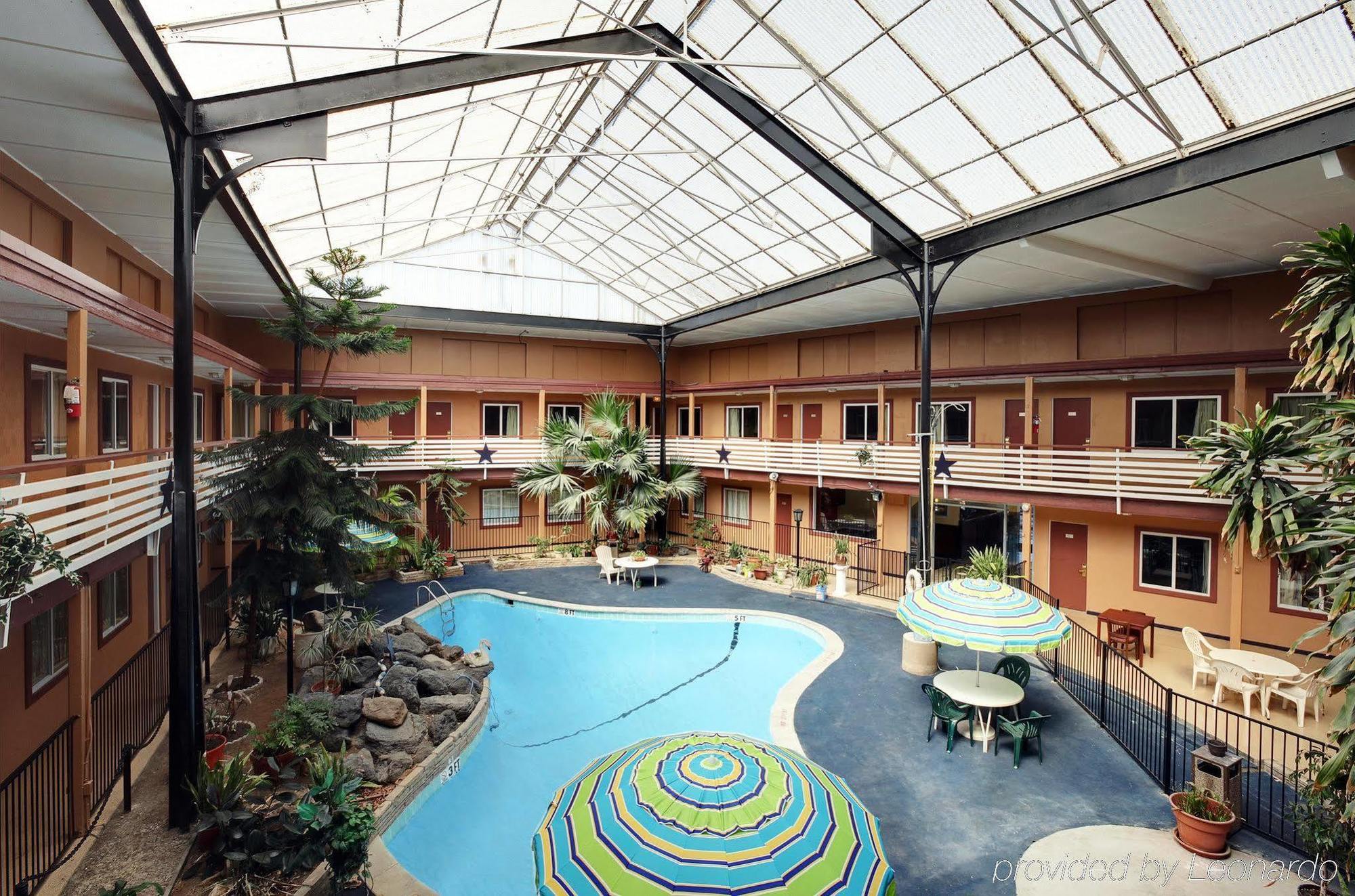 Budget Host Inn Arlington Bagian luar foto