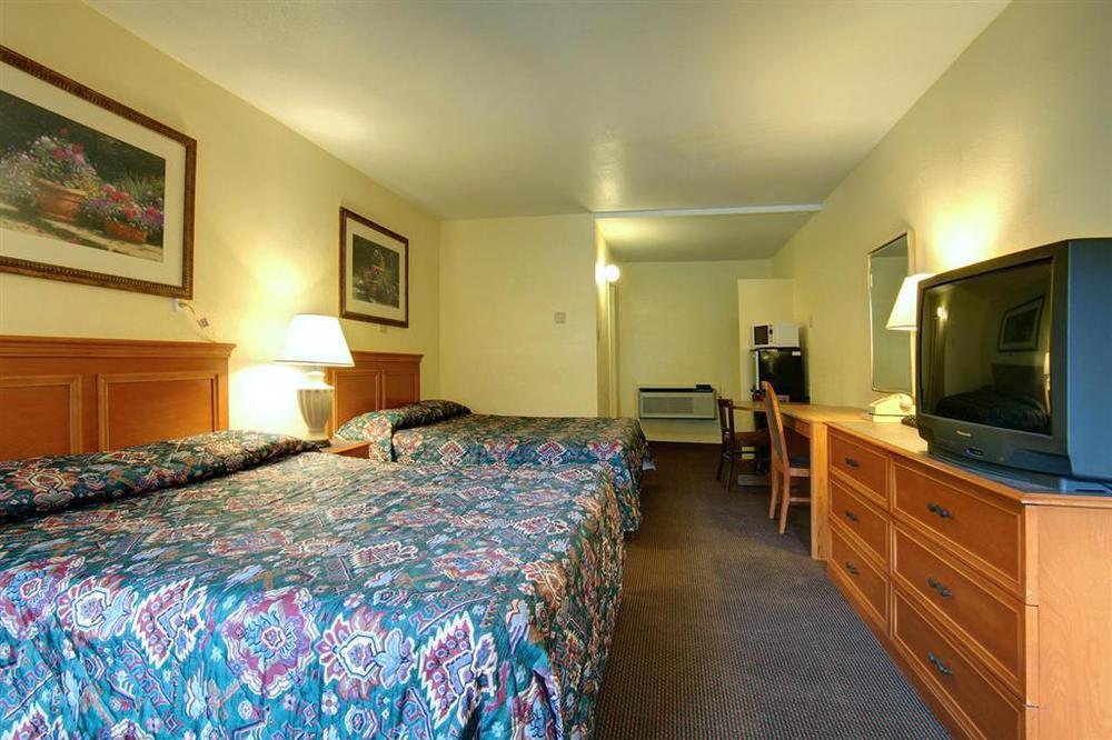 Budget Host Inn Arlington Ruang foto